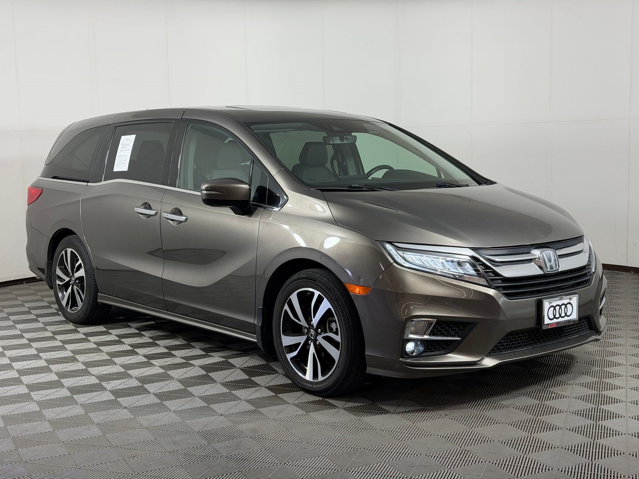 Used 2019 Honda Odyssey Elite image 7