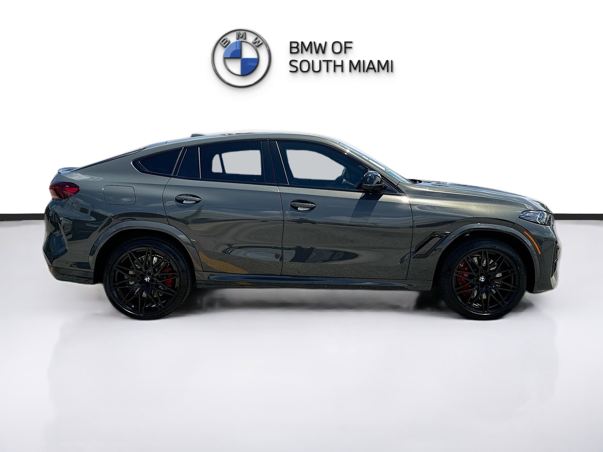 Used 2025 BMW X6 M Competition w/ Executive Package image 8