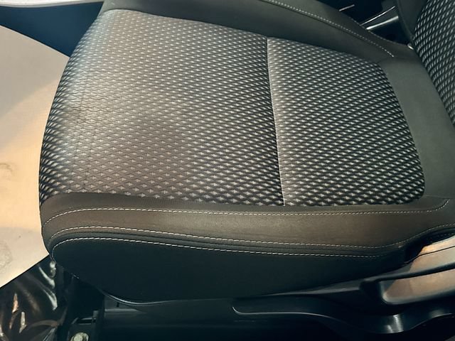 Used 2018 Mitsubishi Outlander ES FWD image 18