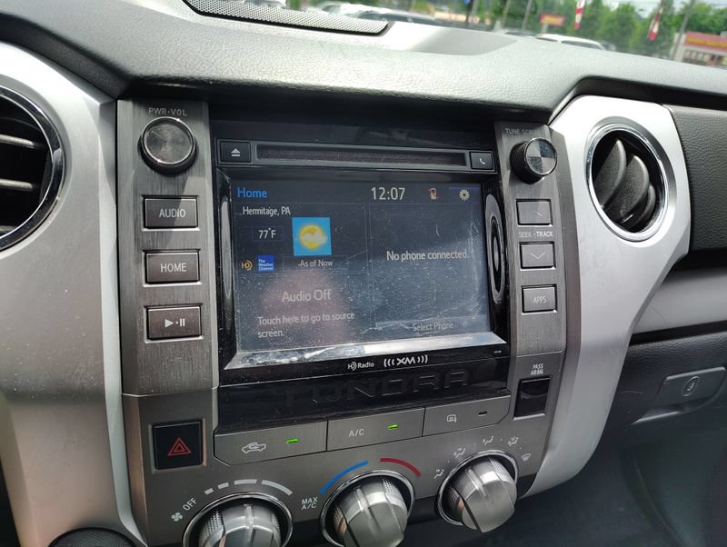 Used 2018 Toyota Tundra SR5 AWD/4WD image 14