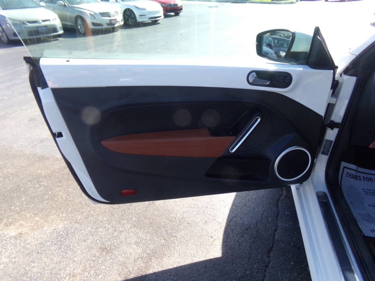 Used 2015 Volkswagen Beetle 1.8T Classic image 12