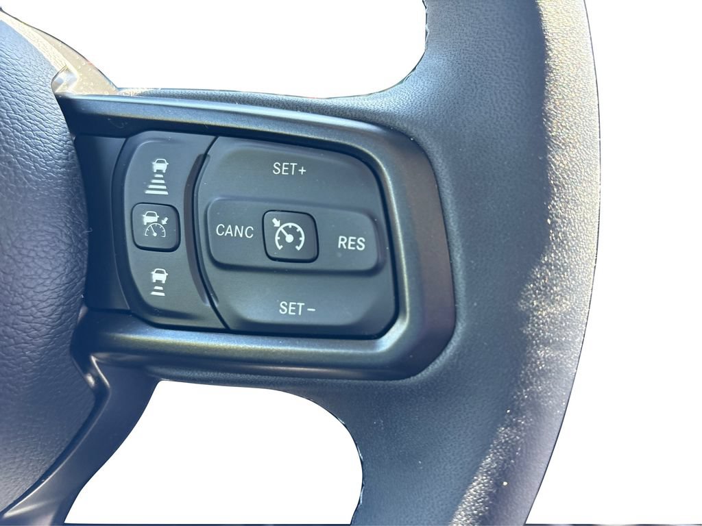 Used 2025 Jeep Wrangler Sport AWD/4WD image 37