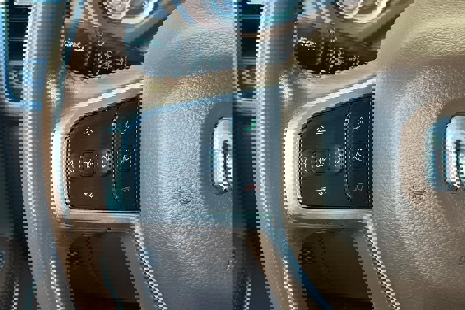 Used 2020 RAM 1500 Laramie image 25