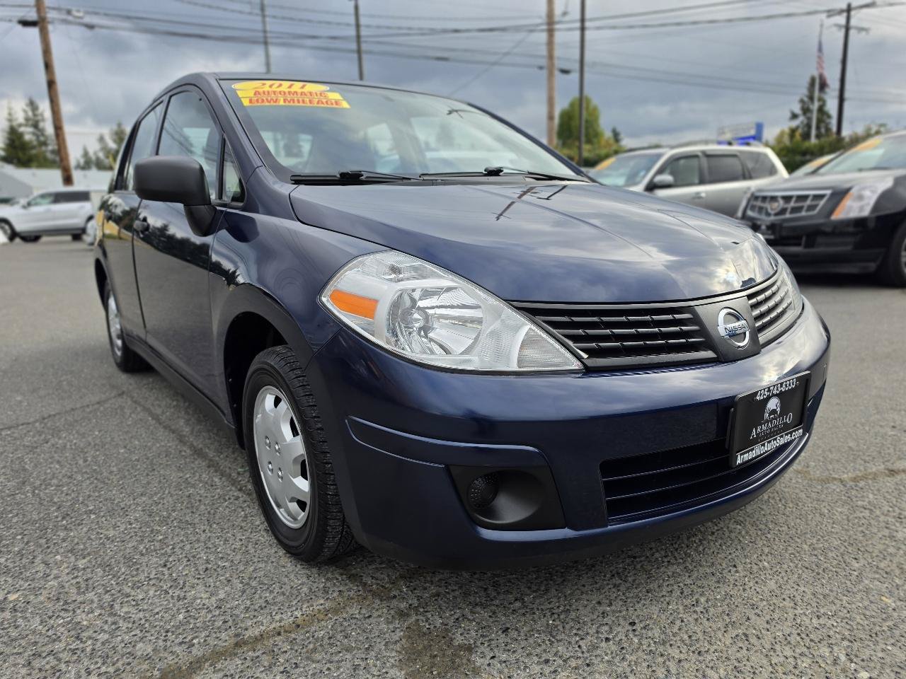 Used 2011 Nissan Versa Sedan FWD image 3