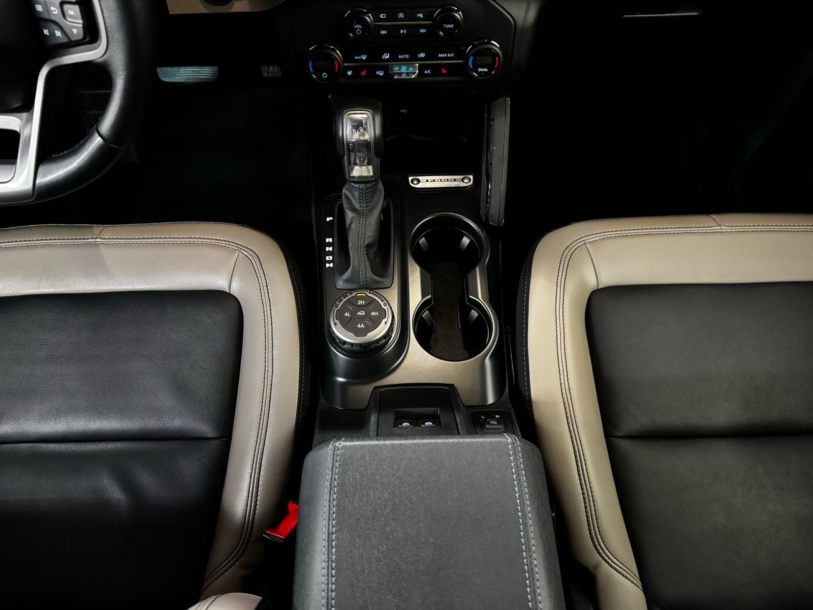 Used 2024 Ford Bronco Wildtrak image 25