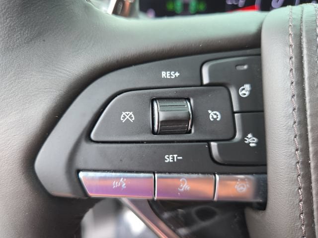 Certified 2024 Cadillac Escalade ESV V AWD/4WD image 25