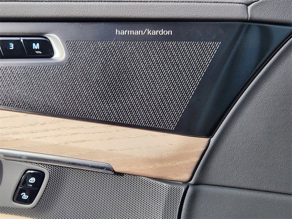 New 2026 Volvo XC90 B6 Ultra w/ Protection Package image 5