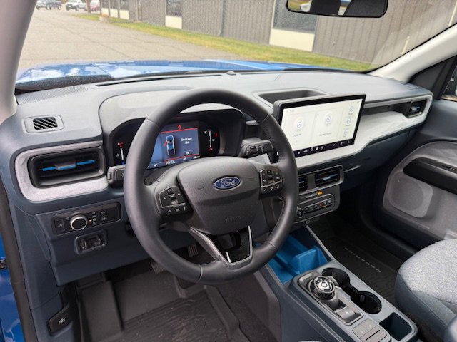 Certified 2025 Ford Maverick XLT w/ XLT Luxury Package image 9