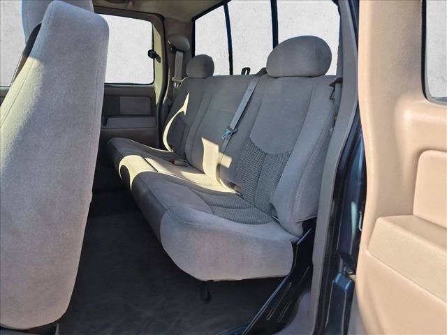 Used 2006 Chevrolet Silverado 2500 LT w/ Heavy-Duty Power Package RWD image 16