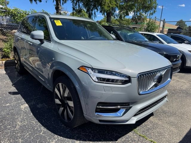 Used 2024 Volvo XC90 T8 Ultimate AWD/4WD image 2