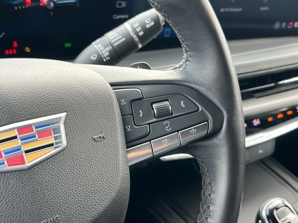 Certified 2025 Cadillac XT4 Premium Luxury image 30