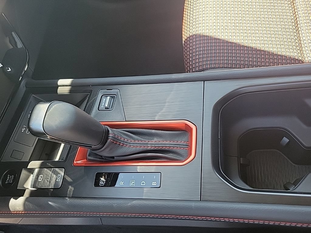 New 2025 Nissan Kicks SR FWD image 28