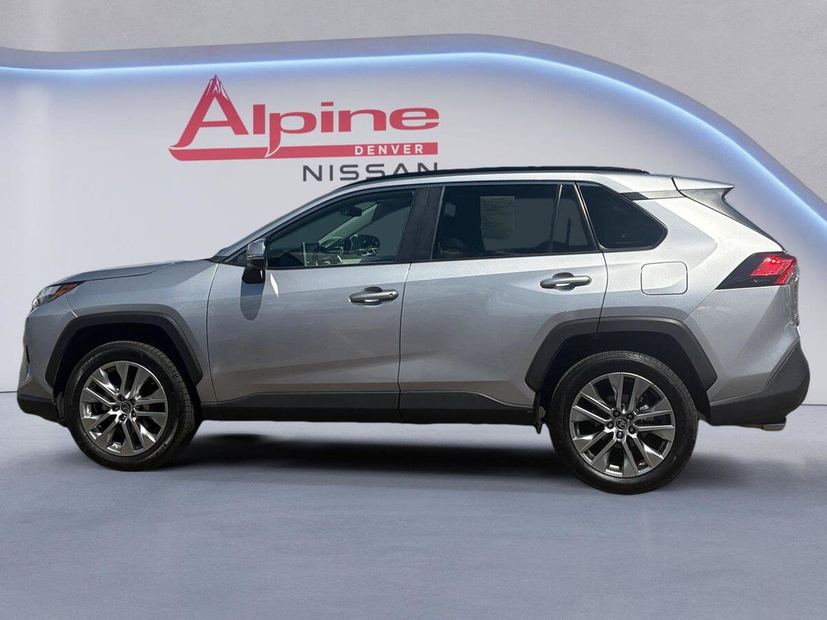 Used 2022 Toyota RAV4 XLE Premium AWD/4WD image 2