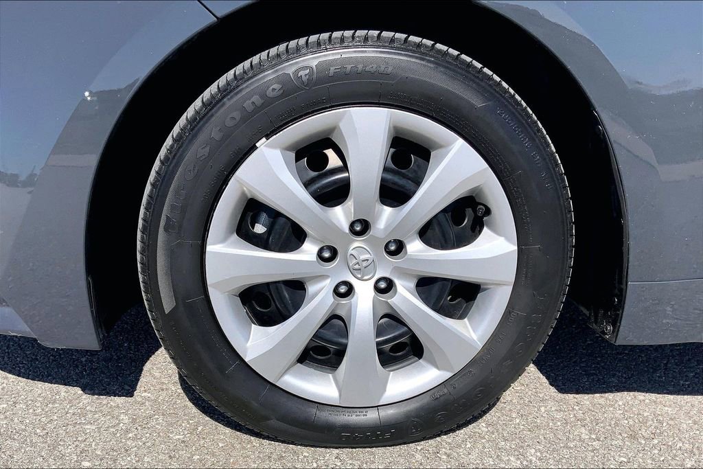 Used 2025 Toyota Corolla LE FWD image 25