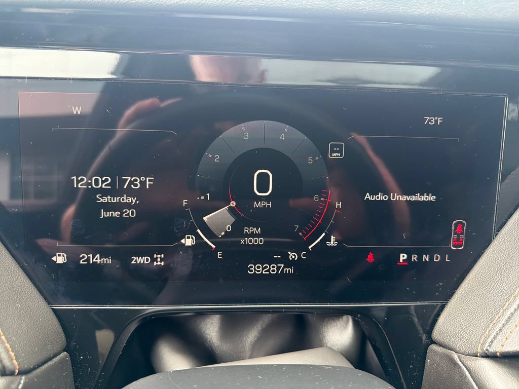 Certified 2025 GMC Yukon XL AT4 AWD/4WD image 16
