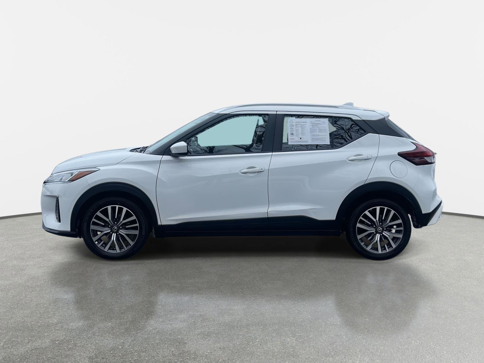 Used 2021 Nissan Kicks SV image 8