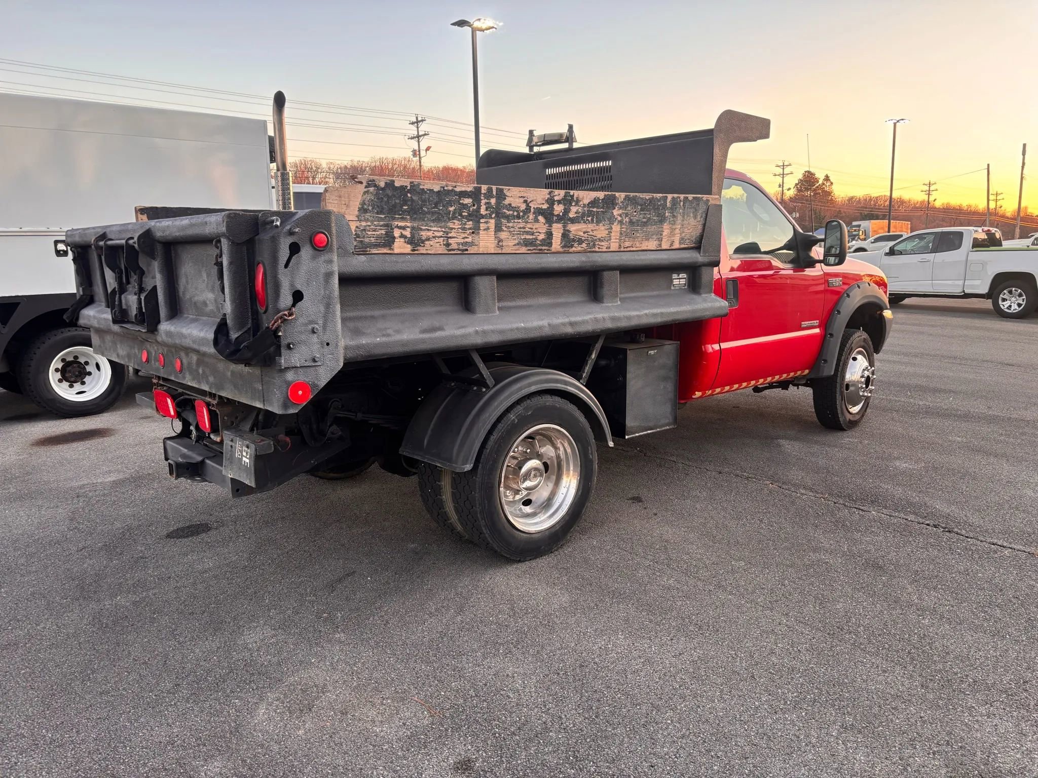 Used 2003 Ford F550 4x4 Regular Cab Super Duty image 4