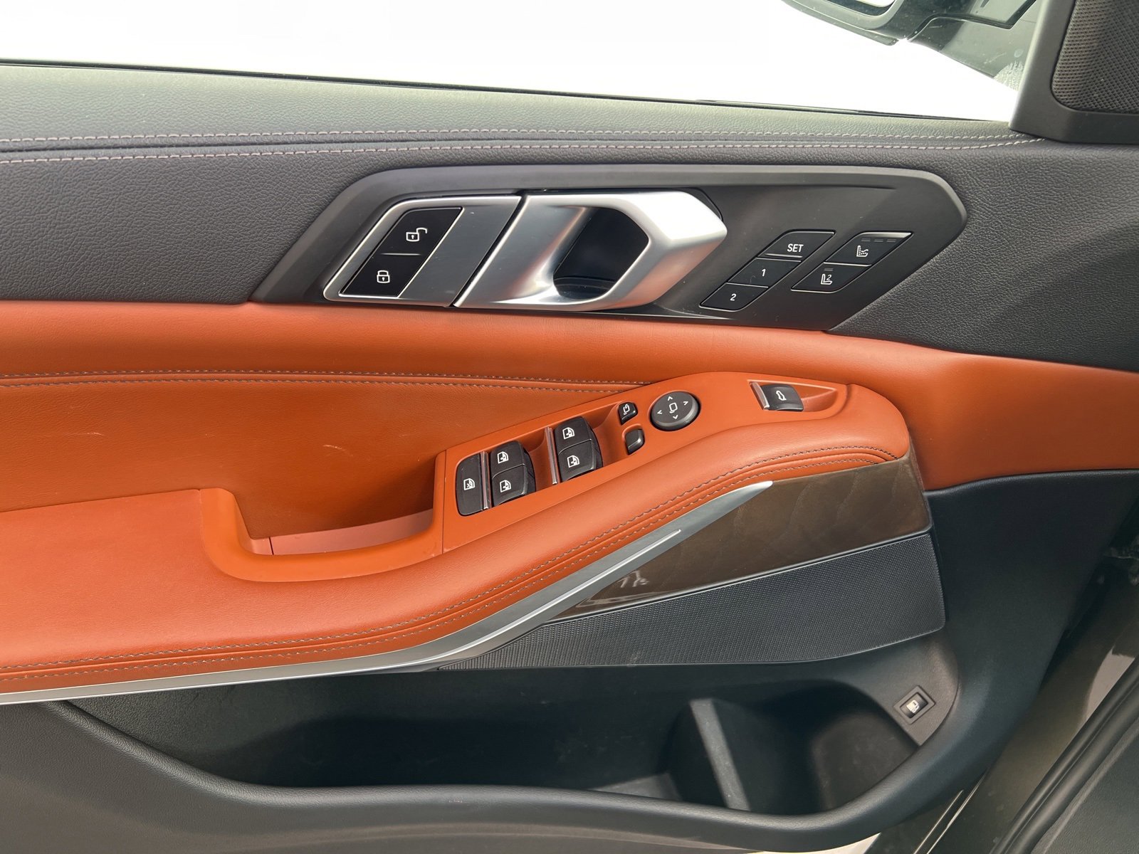 Used 2022 BMW X5 xDrive45e w/ M Sport Package image 15