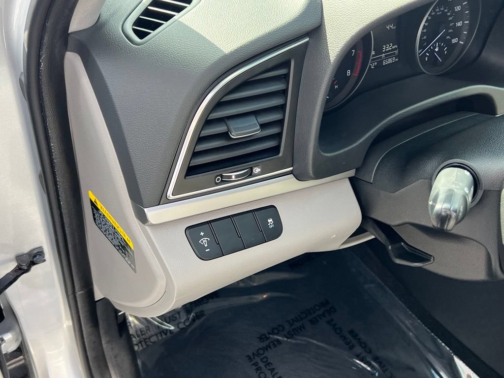 Used 2018 Hyundai Elantra SE FWD image 13