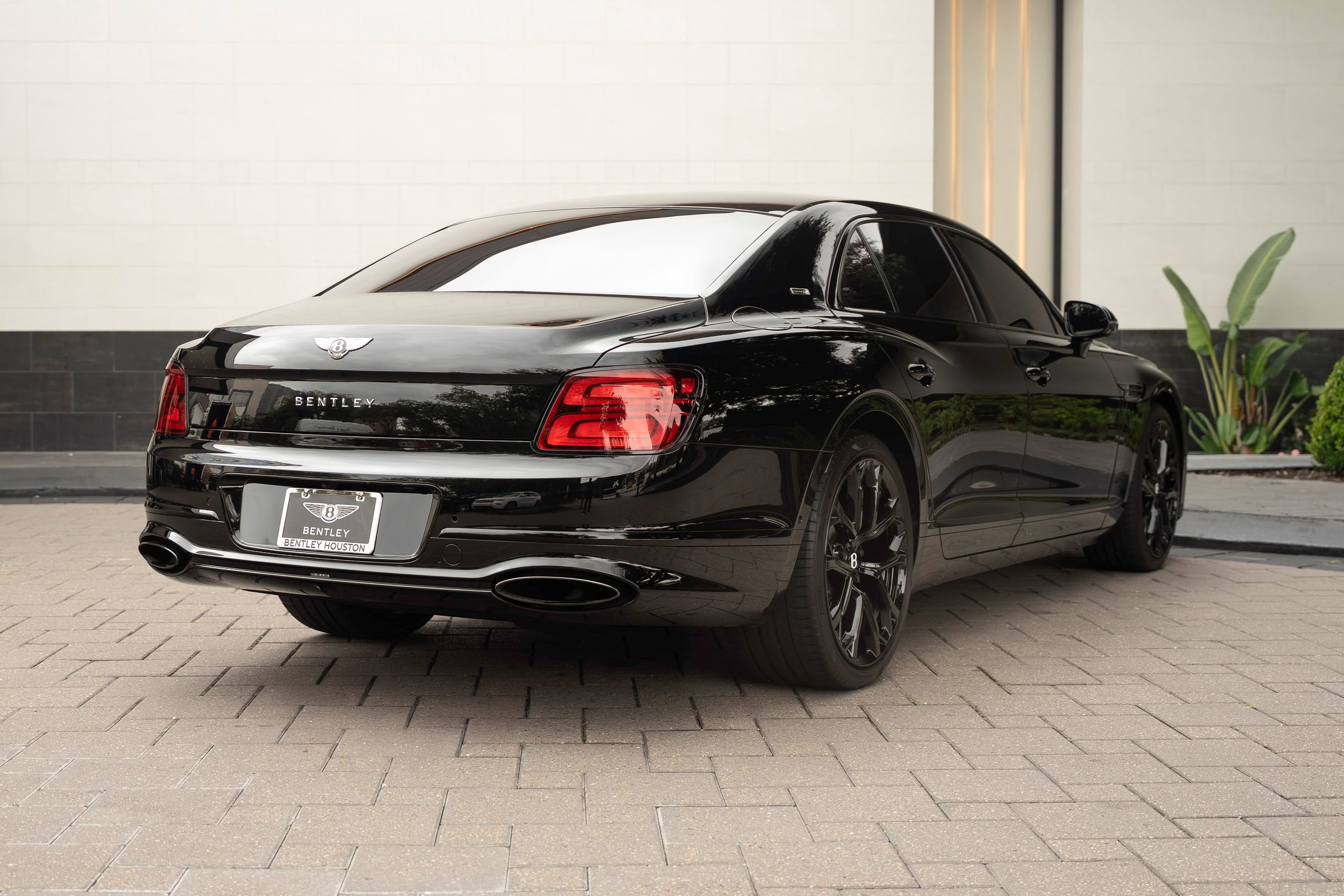 Used 2024 Bentley Flying Spur W12 AWD/4WD image 3