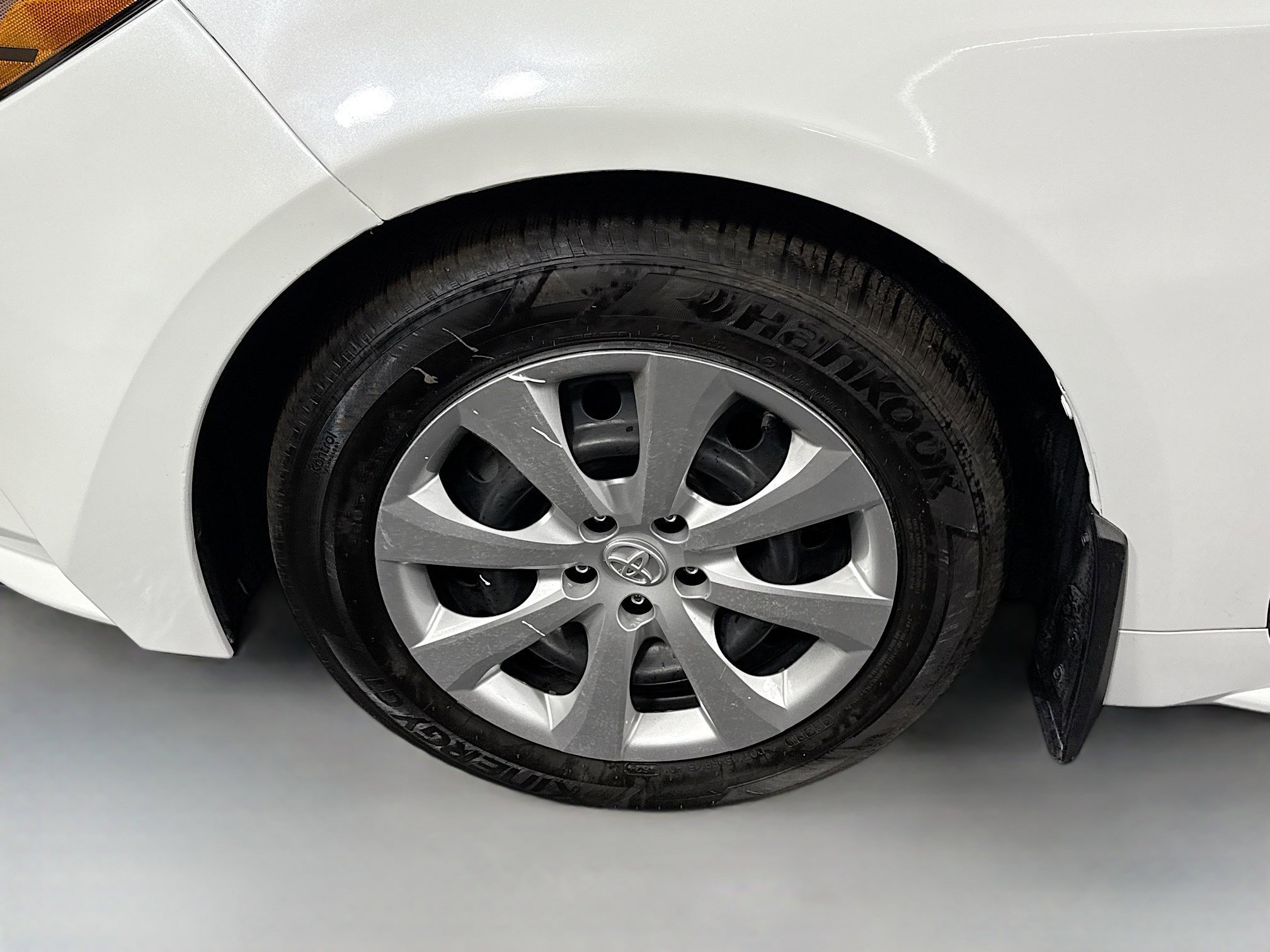 Used 2025 Toyota Corolla LE image 37