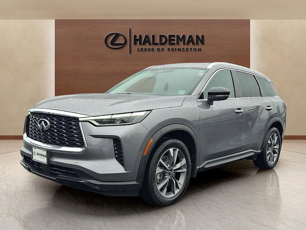 Used 2023 INFINITI QX60 Luxe image 3
