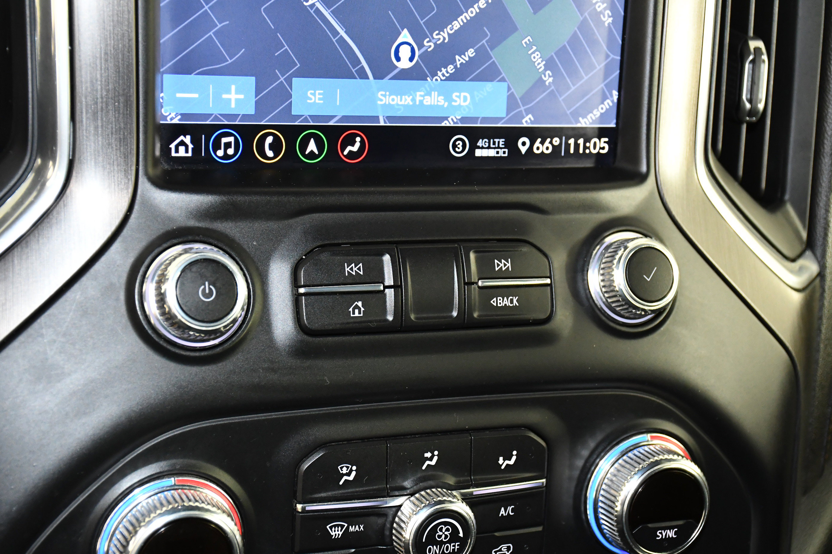 Used 2020 GMC Sierra 1500 AT4 w/ Technology Package image 30