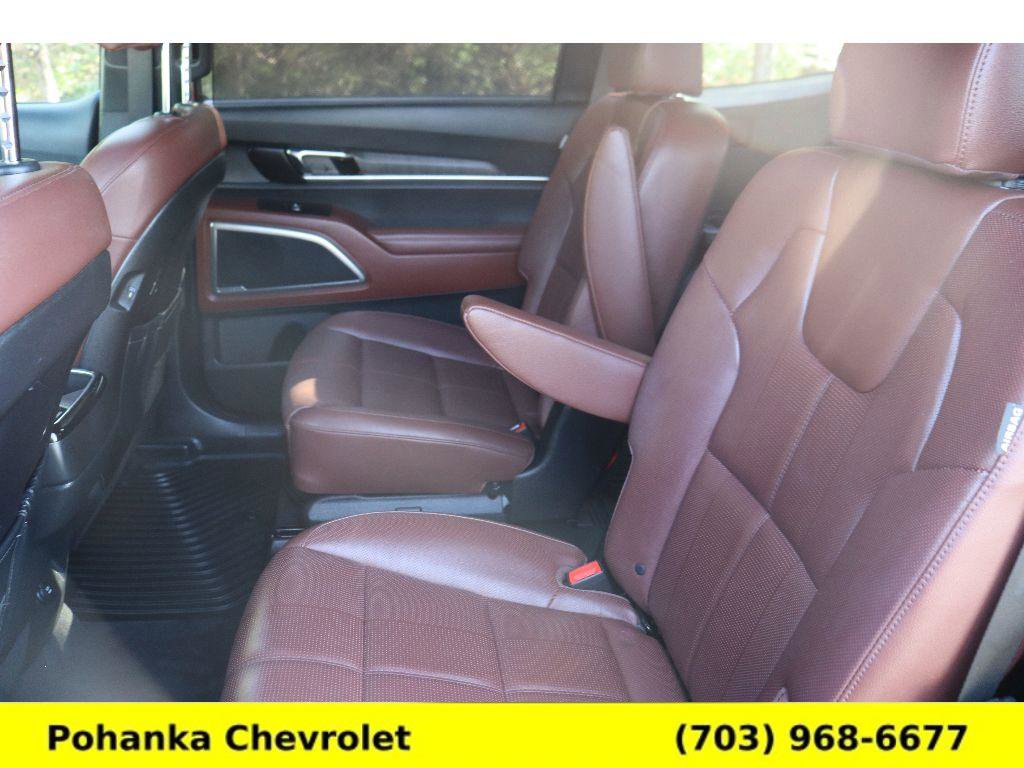 Used 2024 Kia Telluride EX w/ EX Captain's Chair Package image 30