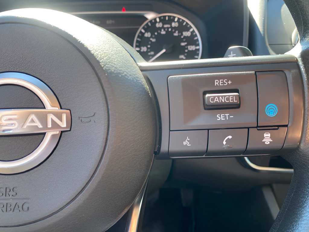 Used 2024 Nissan Rogue SV AWD/4WD image 14