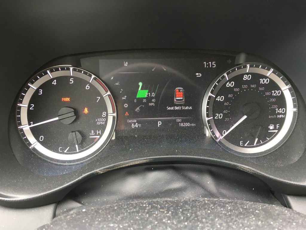 Used 2023 Toyota Highlander L FWD image 2