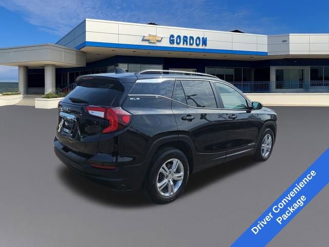 Used 2024 GMC Terrain SLE w/ Driver Convenience Package image 6