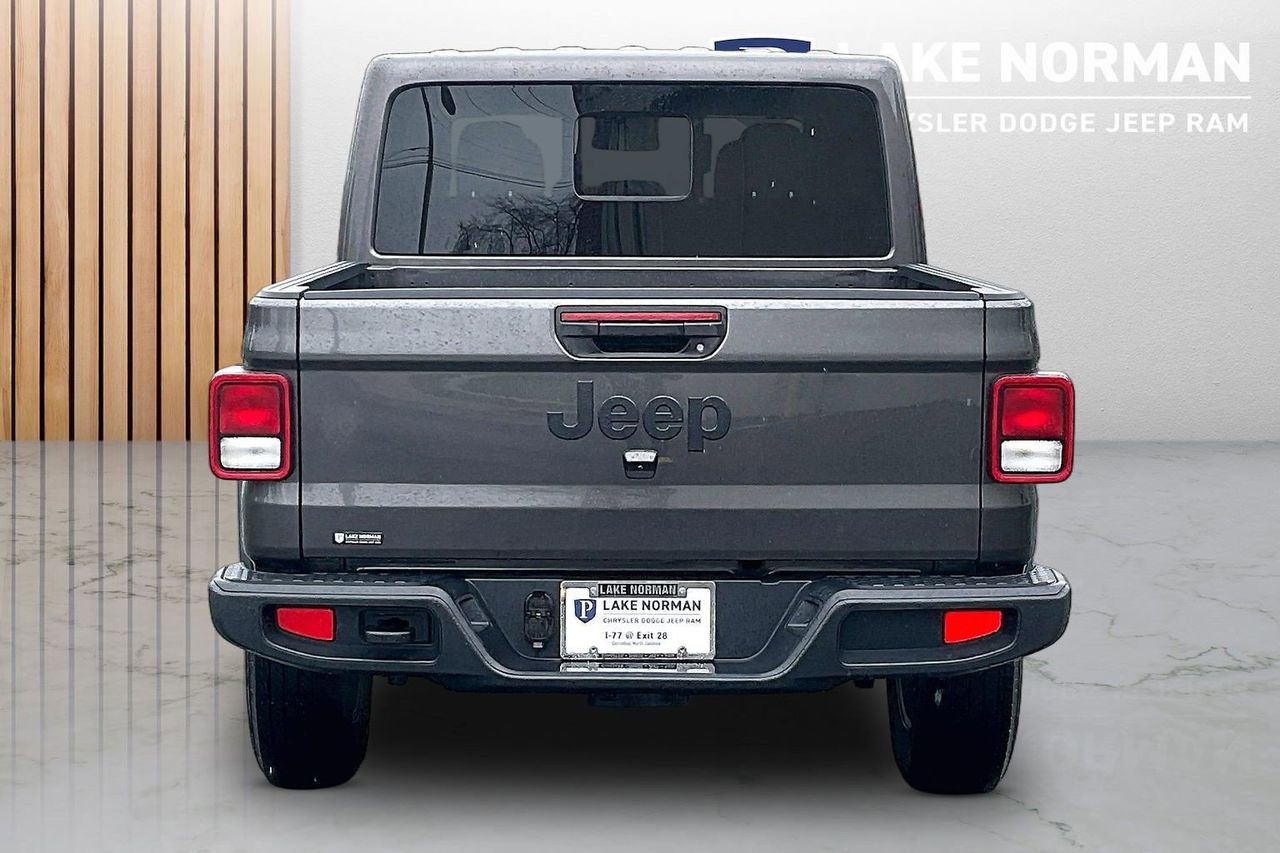 New 2025 Jeep Gladiator Sport image 8