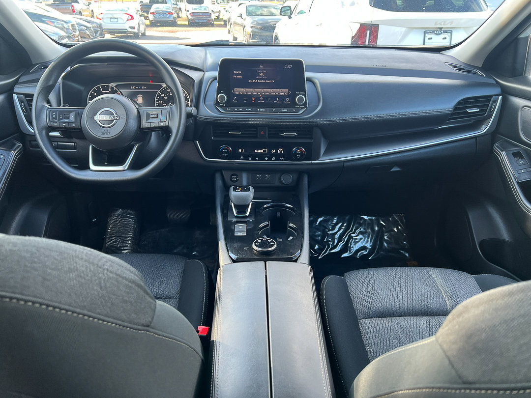 Used 2024 Nissan Rogue SV image 27