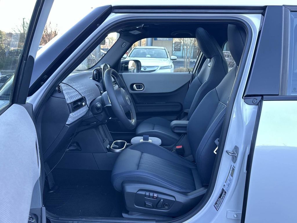 Used 2026 MINI Cooper 4-Door Hardtop image 24