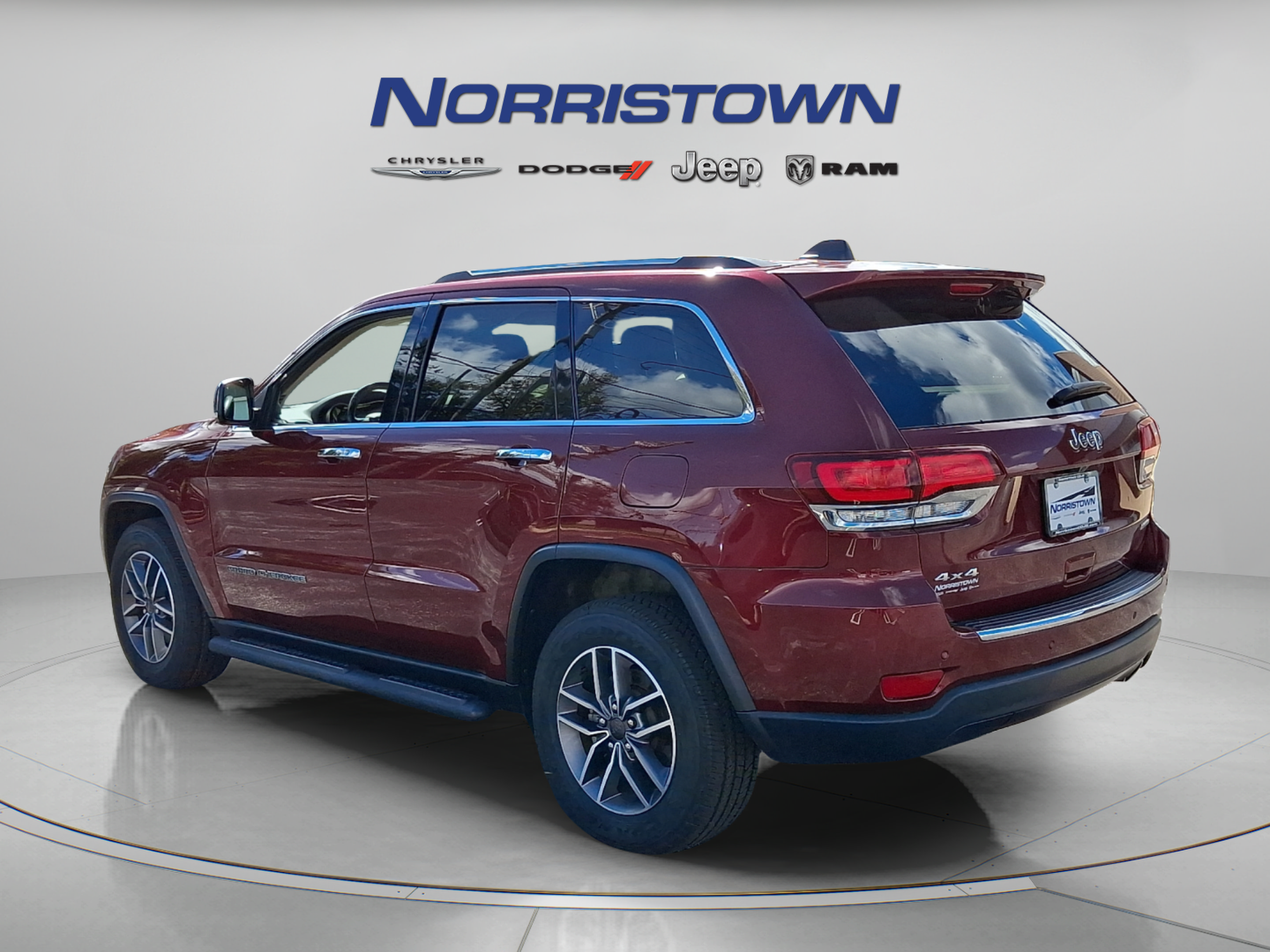 Certified 2021 Jeep Grand Cherokee Limited w/ Premium Lighting Group AWD/4WD image 4