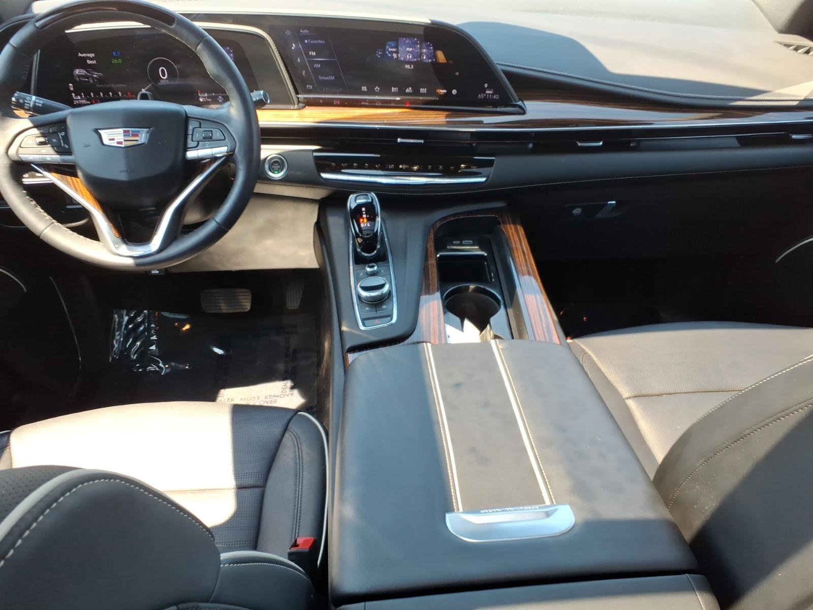 Used 2023 Cadillac Escalade Premium Luxury AWD/4WD image 30