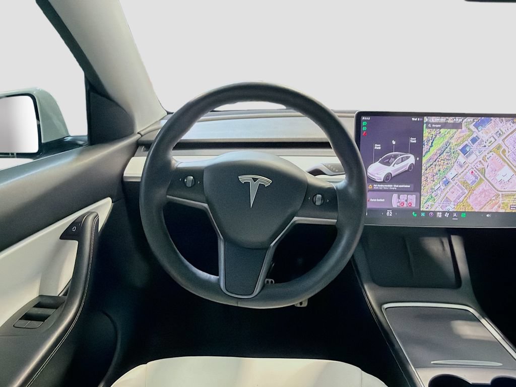 Used 2021 Tesla Model Y Long Range AWD/4WD image 21