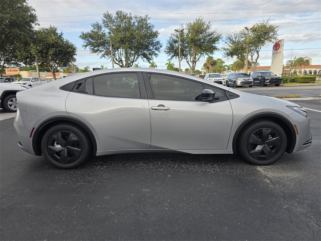 New 2026 Toyota Prius LE image 12