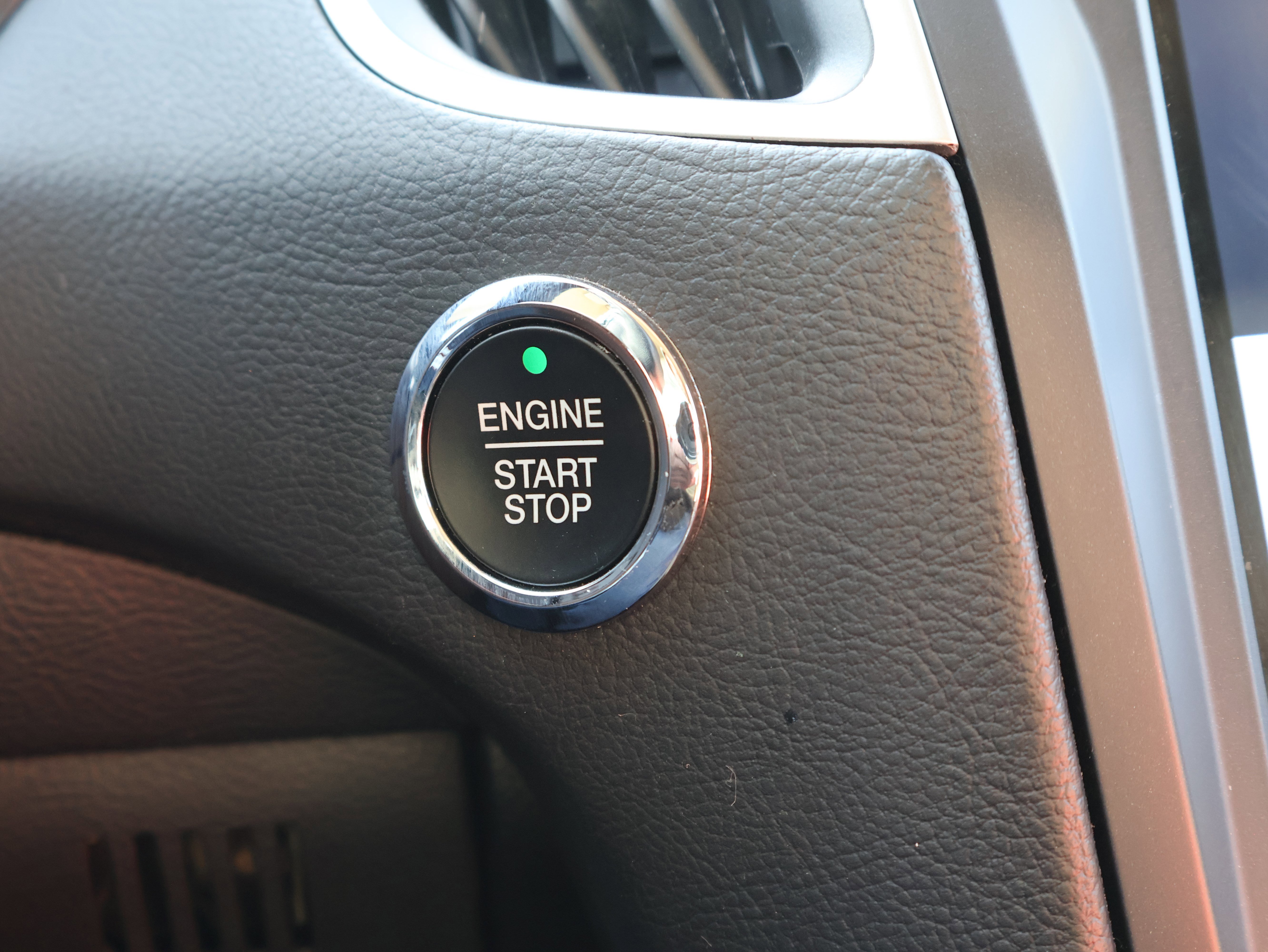 Used 2022 Ford Edge SEL image 27