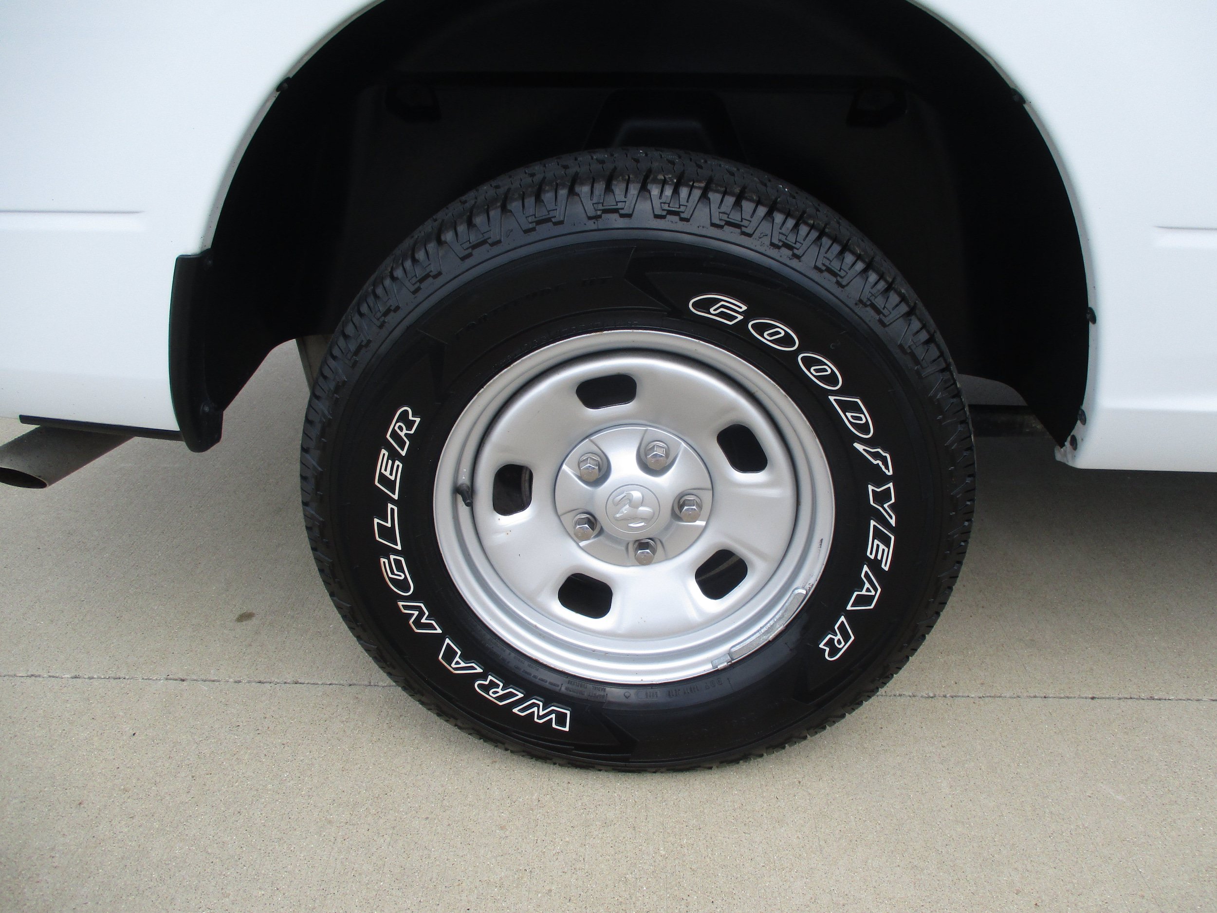 Used 2022 RAM 1500 Tradesman w/ Power & Remote Entry Group RWD image 11