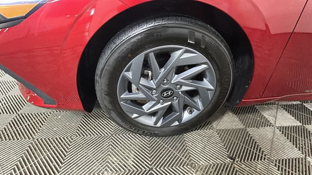 Certified 2024 Hyundai Elantra SEL FWD image 9
