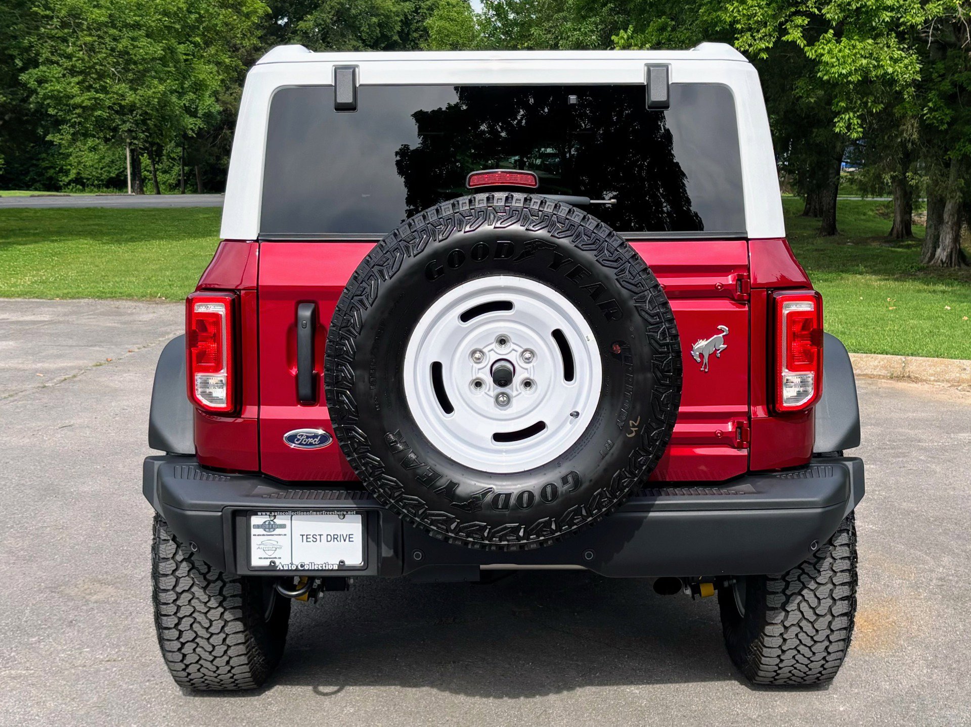 Used 2025 Ford Bronco Heritage Edition AWD/4WD image 5