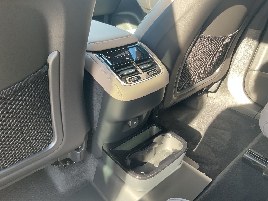 New 2027 Volvo XC90 B6 Plus AWD/4WD image 20