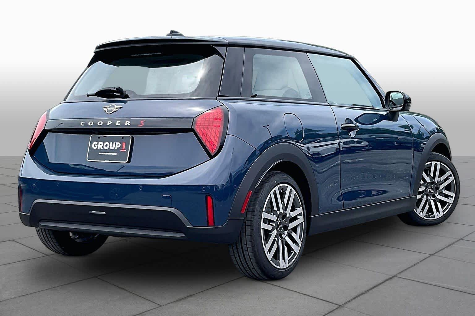 Used 2025 MINI Cooper S FWD image 12