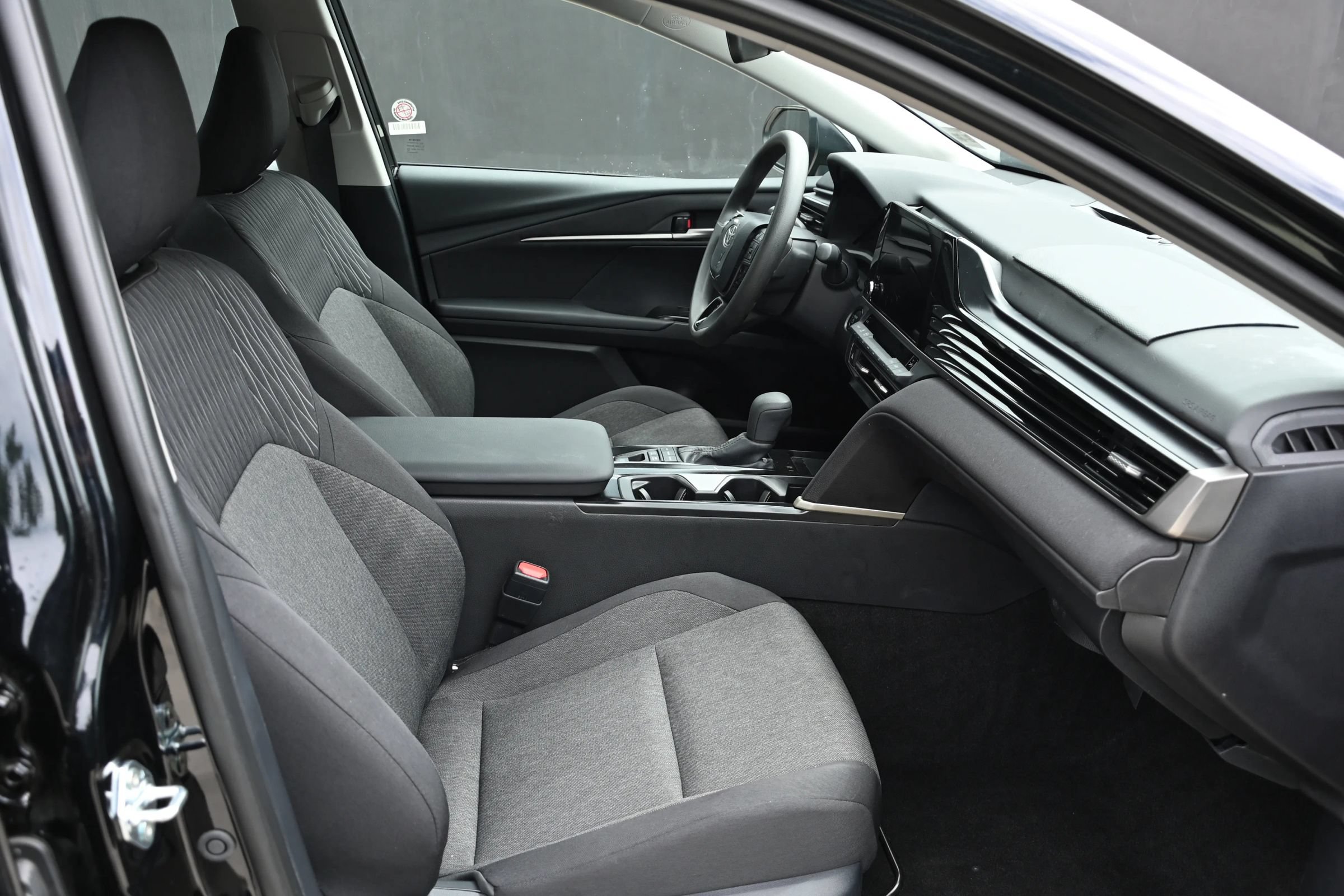 Used 2026 Toyota Camry LE FWD image 10