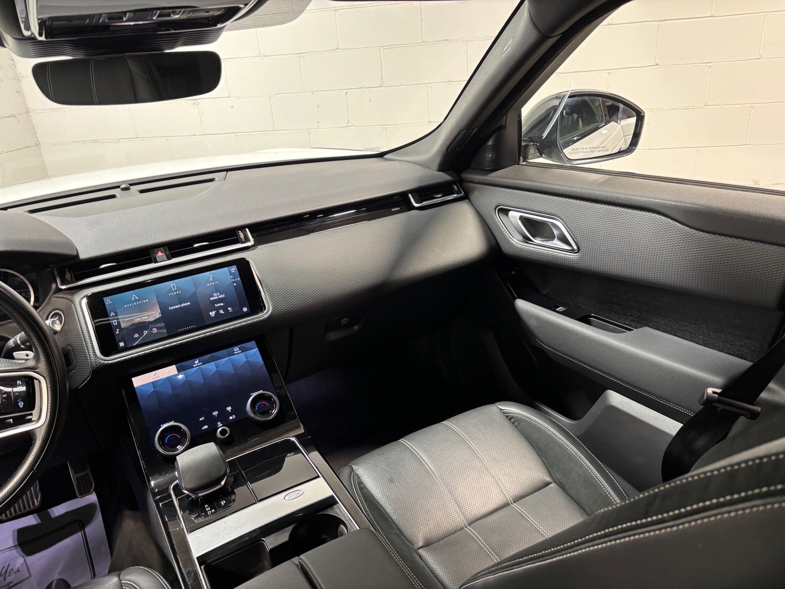 Used 2022 Land Rover Range Rover Velar R-Dynamic S AWD/4WD image 37