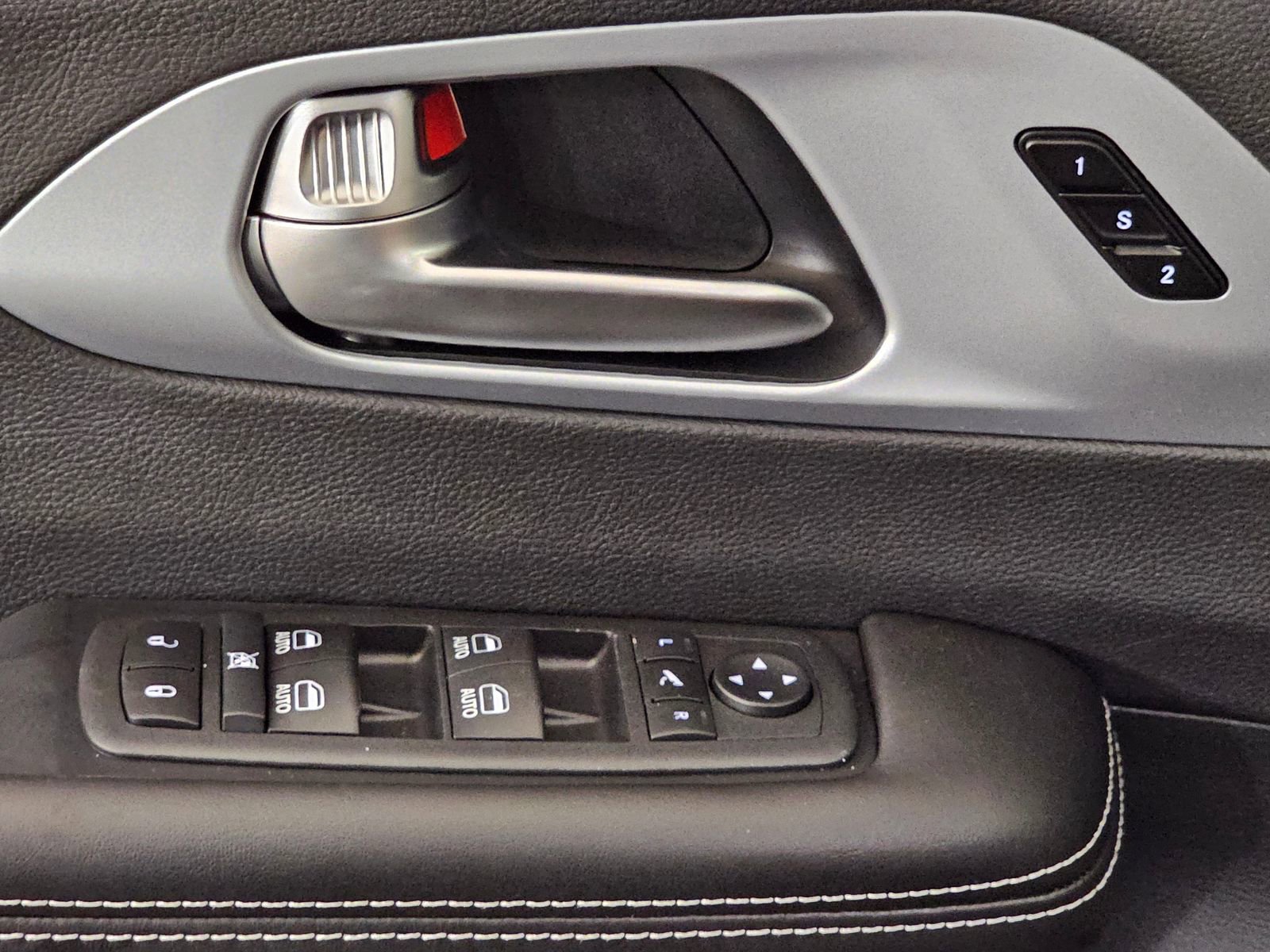 New 2026 Chrysler Pacifica Limited image 25