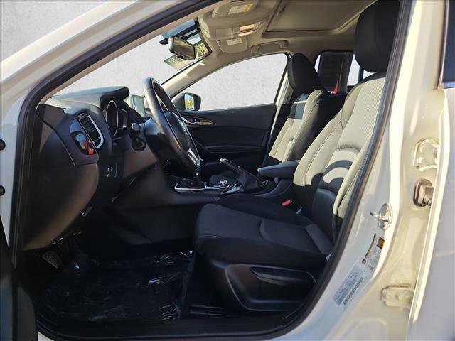 Used 2016 MAZDA MAZDA3 i Touring w/ Popular Equipment Package FWD image 17