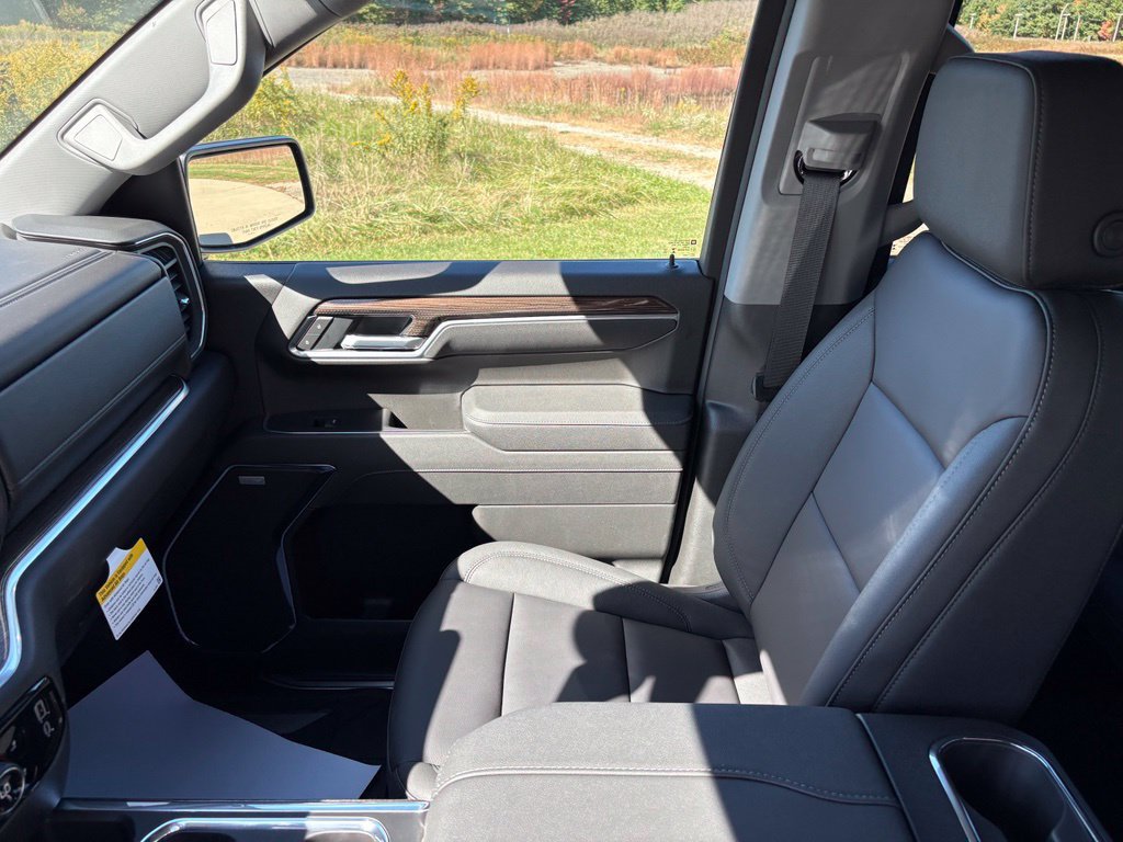 New 2026 Chevrolet Silverado 1500 RST w/ All Star Edition Plus AWD/4WD image 16