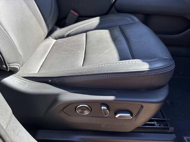 Used 2023 GMC Yukon Denali image 16